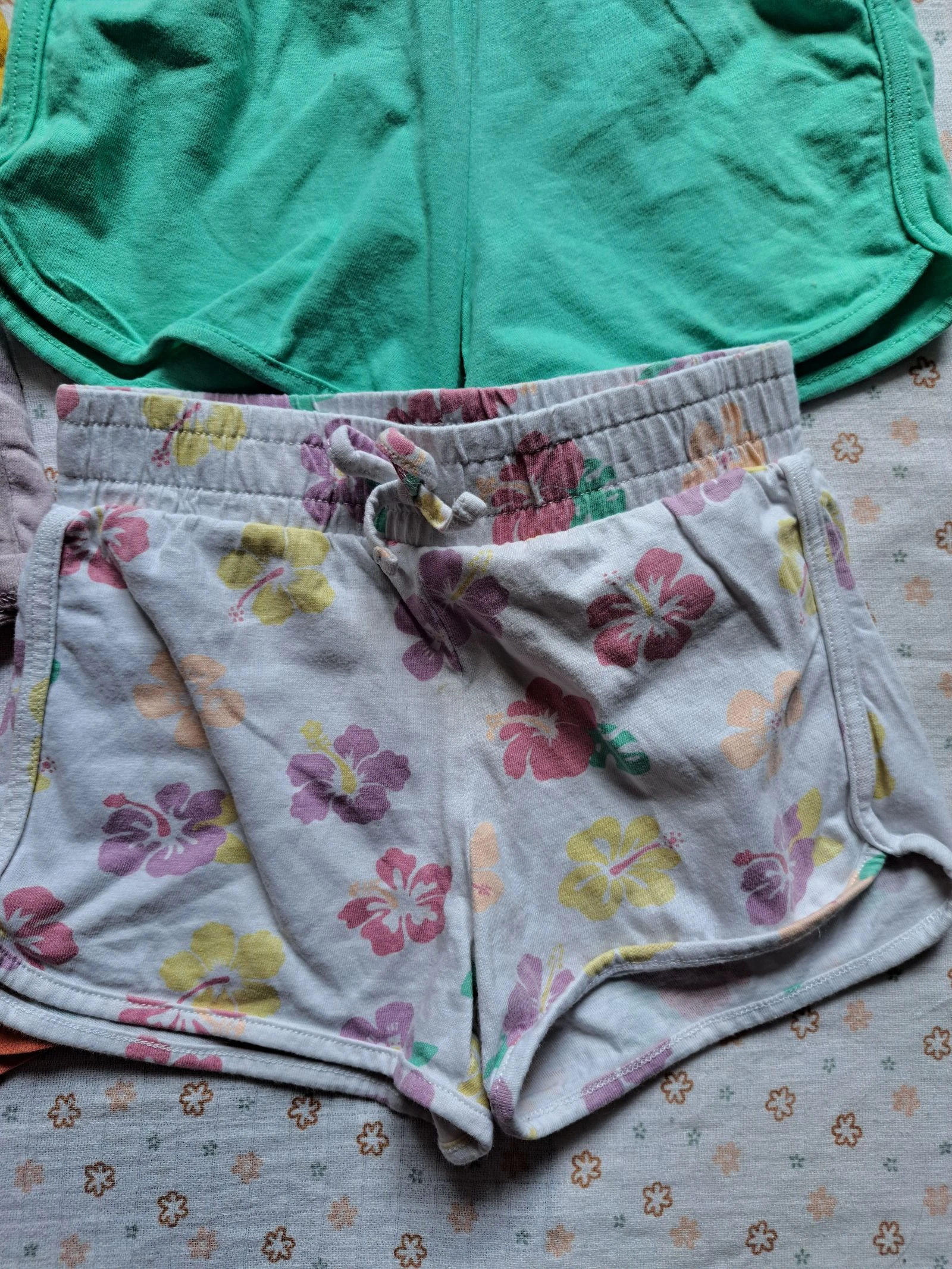 Lot 5 shorts voor meisjes Kiabi & In Extenso - Maat 4 jaar - Zeer goede staat – photo 2